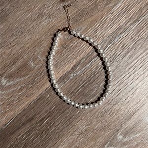 Choker Pearl necklace